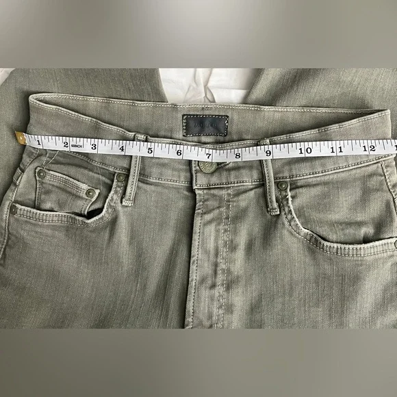 MOTHER- Insider Crop Step Fray - Picture 8 of 8